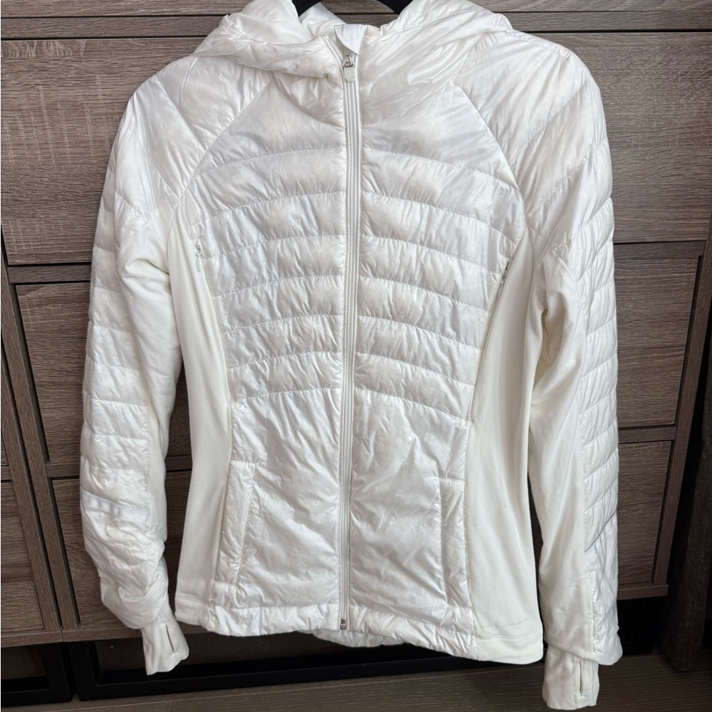 Lululemon Athletica White down Puffer Jacket size 4